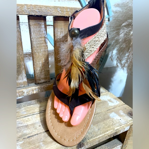 Cityclassified Shoes - CITY CLASSIFIED THONG SANDAL FEATHERS BOHEMIAN BOHO 8-1/2 NEW!